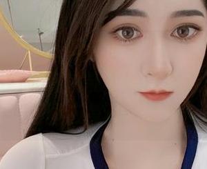 微密圈 – “120斤的小王同学在睡衣中自我反思：这件到底能不能凹出造型？”（原图应急召唤！）