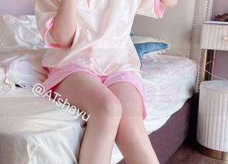 AT鲨的秘书看似正经，结果给你奉上满满的cos和资源锦囊！