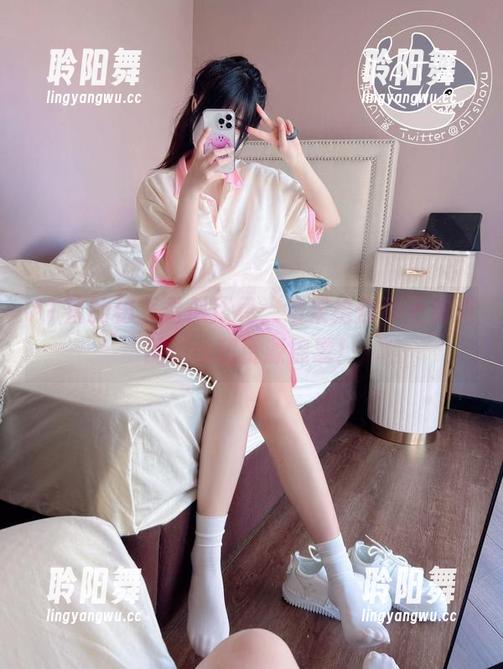 AT鲨的秘书看似正经，结果给你奉上满满的cos和资源锦囊！
