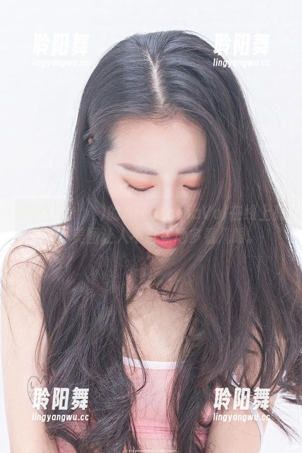 Dami(퀸다미)的ArtGraviaVol在线上亮相！美图让人不自觉地多看几眼。