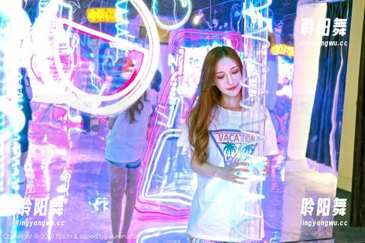Feilin嗲囡囡 - 在图片中穿梭吧，欣欣Rubybaby的双人时刻何尝不是一场无声的对话？