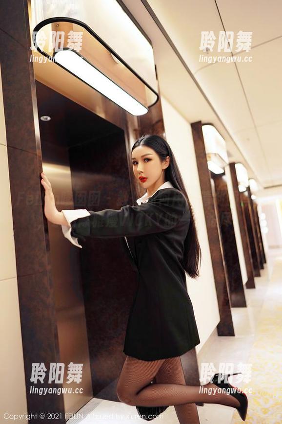 Feilin嗲囡囡 - 教你如何用高清制服写真，亲历陈雅漫VICKY的一言难尽。
