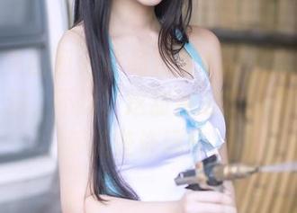 GIRLT果团网 – 作品将甜Abby的JK魅力暴露无遗，不过，这甜滋滋的外表下，隐藏着些许玩味。