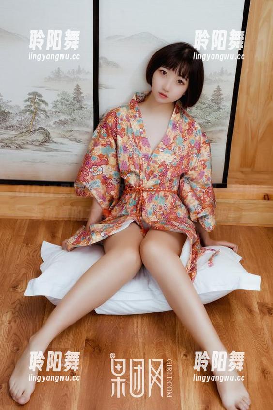 GIRLT果团网 - 误入图库的陈雅漫，空姐装扮真的太有意思了，高清来一波！