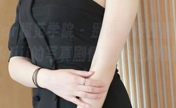 MFStar模范学院 – 别说我没提醒你，思淇Sukiiii的写真剧情真心让人琢磨不透！