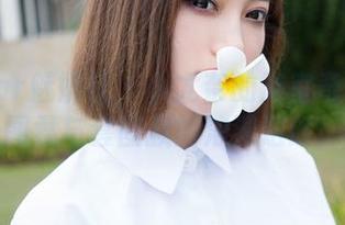 MiStar魅妍社 – 小尤奈的浴室奇遇：原图君与套图叔的浪漫邂逅！