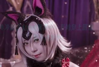 Money冷冷的少女cos图集——当她穿上服装，整个冰箱都开始发热！