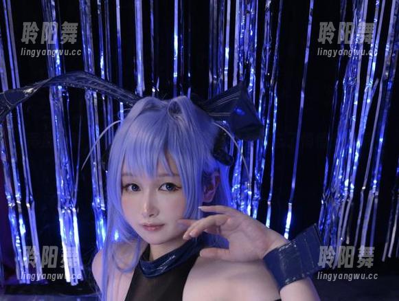 高清回眸，PAKI酱的花园兔女郎，别忘了悄悄分享哦。