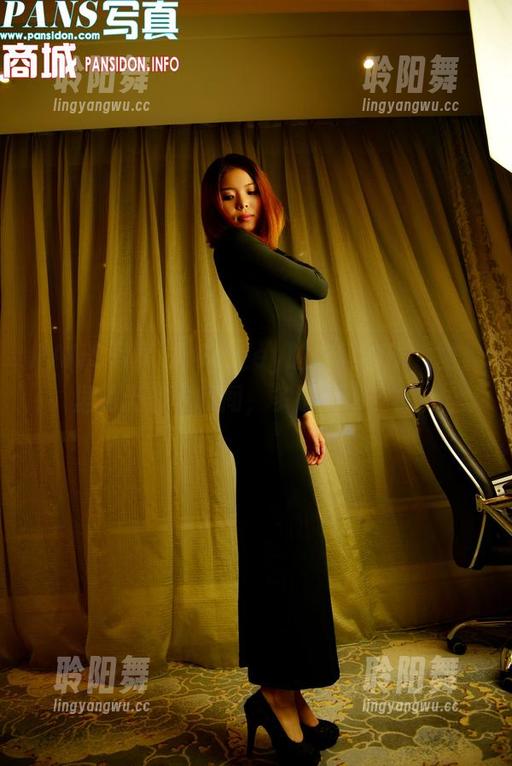 PANS写真 - Mickey的新模试镜，图集里的无圣光瞬间，多了点俏皮感。