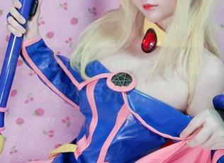 免费来拿！PotatoGodzilla的安柏套图，你敢不点开吗？嘿嘿。