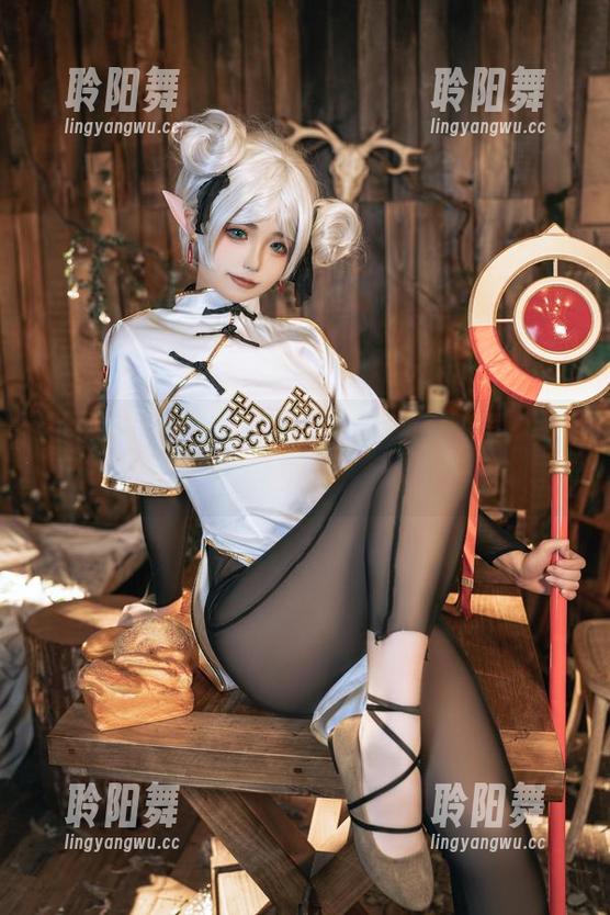 Quan冉有点饿出奇招，妃咲cos高级版，像吃了啥美味