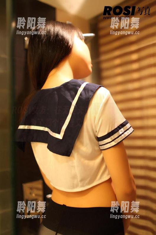ROSI写真 ROSI女友:在无圣光的原图中,我又成为了那个可爱又尴尬的自己!
