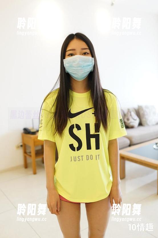 黑边蕾丝vs.圣光，ROSI的美图胜负难分。