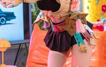 找不到的越南coser?Umeko J带来的图包等你下载,别犹豫了!