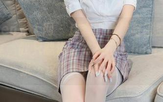 Xiuren秀人网 – 这套蕾丝袜与镂空内衣的分享，我只能说，绯月樱-Cherry真会挑…这可真难以忘怀。