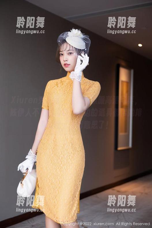 Xiuren秀人网-陈伊人 Xiuren秀人网 - 这套体操服高清写真,陈伊人不止在运动,身边的道具都帮她排队哈哈,太有意思了!