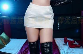 ZinieQ的摇滚少女写真，肆无忌惮的个性满分！