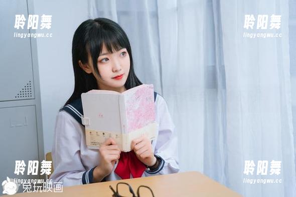 这一刻，白丝与lovely呆玄原图完美结合让人停不下来