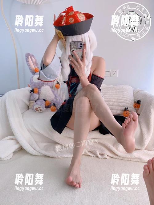 高清二阶堂宅绘子穿JK校服，早晨的豆浆似乎都变得清新了呢！