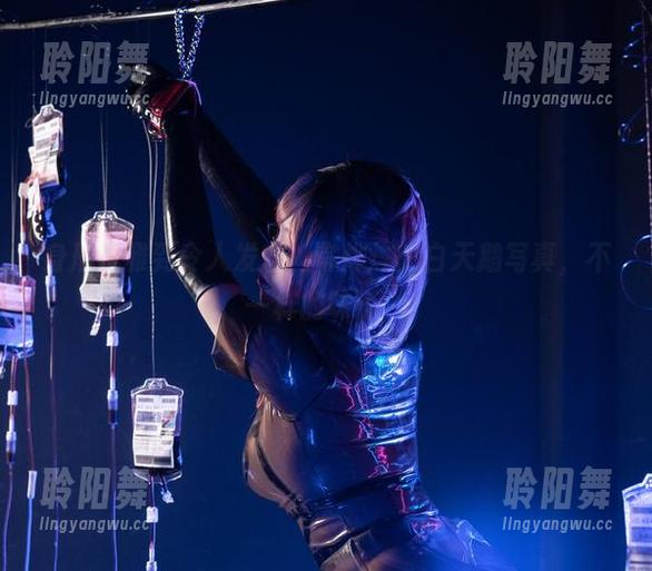 身形优雅到令人发窘，你烨烨的白天鹅写真，不一样的味道！