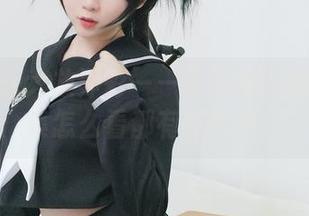 空姐风采大放异彩——依依超级懒的写真集怎么看都有新花样！