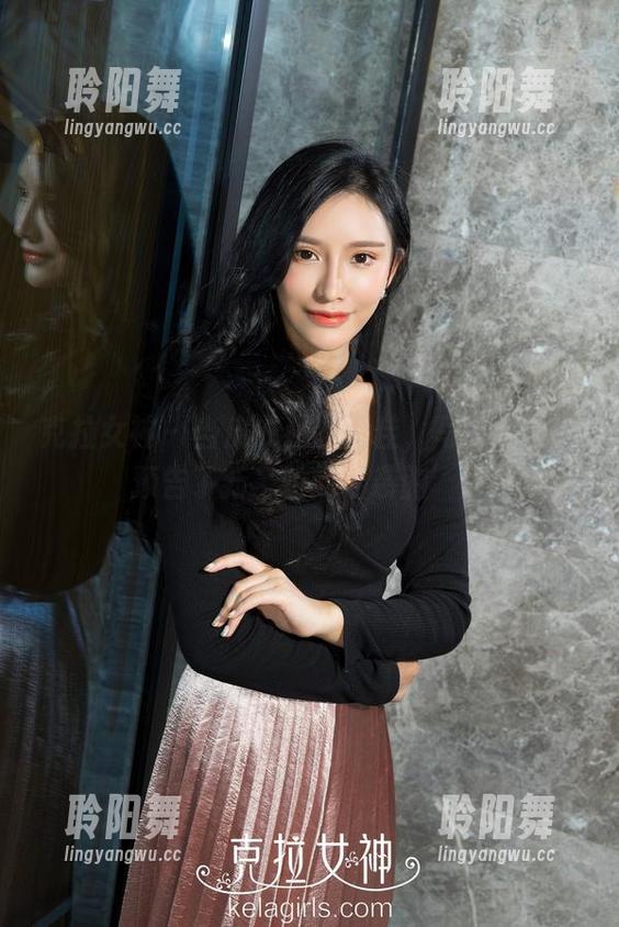 克拉女神 - 当皮衣遇上吕佳，写真和套图预告了新一轮的‘袭胸’！