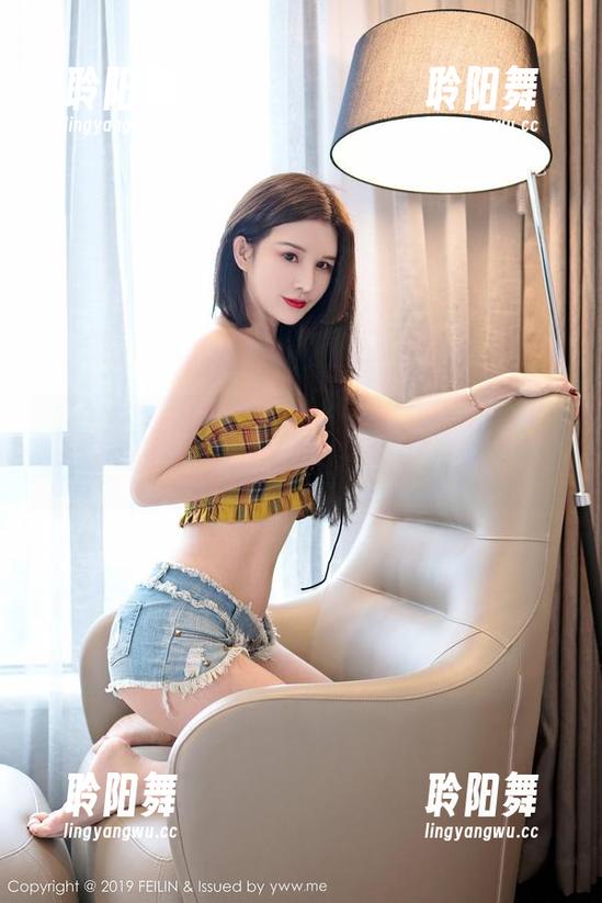 嗲囡囡 - 看！SiByl李思宁海边的散步，套图里的资源你见过没？