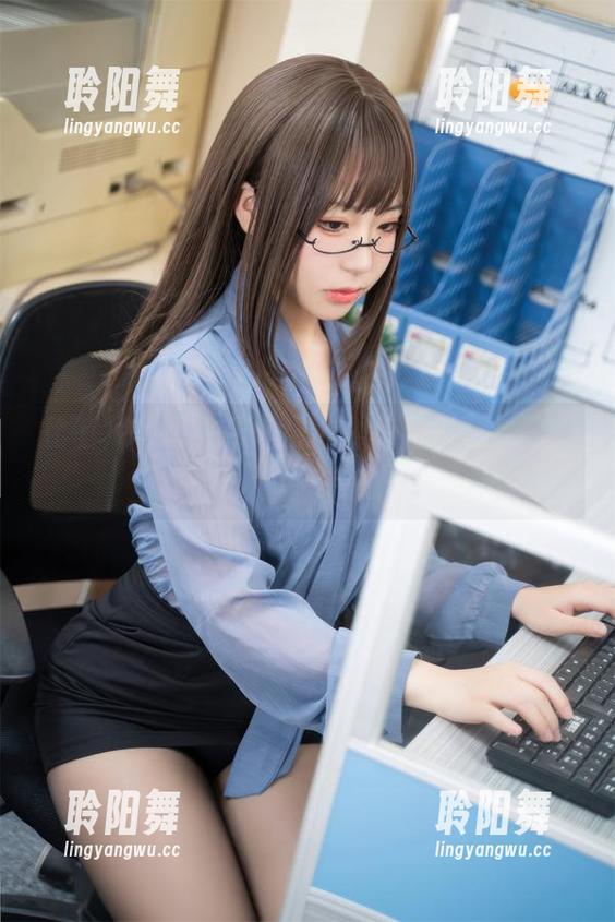 比基尼写真，嗷呜虎虎是怎样cos出你的心尖尖？