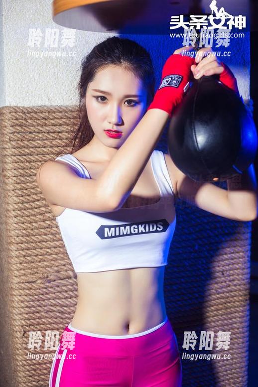 头条女神 - 崔昭妍的女神美图，让我反思人生价值……说好的平凡呢？