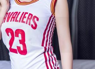 头条女神 – 江湖传闻，杨漫妮baby的水手服私拍资源超能打。