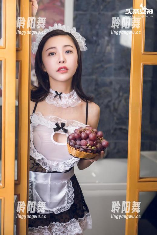 头条女神 - 浮夸舞池里的玄子，泳衣写真壁纸弱爆了！