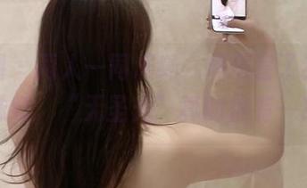微密圈 – 两人一同演绎，啊厉害了我的奶宝妹纸，“无圣光”真的很有一套。