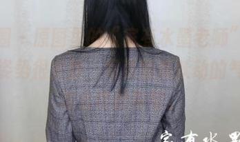 微密圈 – 原图里的“家有水墨老师”，自拍的姿势很安静，写真则是跃动的气息，怎么也挺有趣。