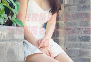 尤果网 – 靳宝在校服里的读书气质，不羁又灵动，原图和图包，悄然让人渴望重返校园。