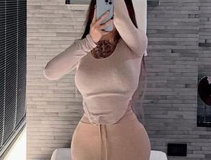 微密圈 – 牛仔裤是万金油，希希Gina的网盘里有个大合集，快来找乐儿！