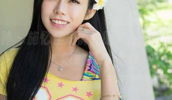 推女神 – 施忆佳短裤，原图&套图合璧，时髦灵动