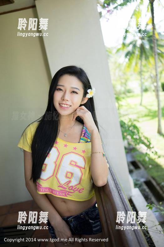 推女神 - 施忆佳短裤，原图&套图合璧，时髦灵动
