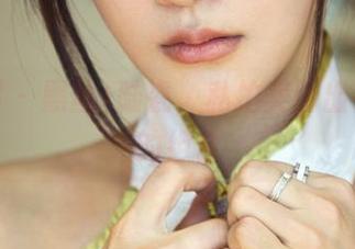 推女郎 – 黑丝+陆瓷，私拍美图出乎意料的组合
