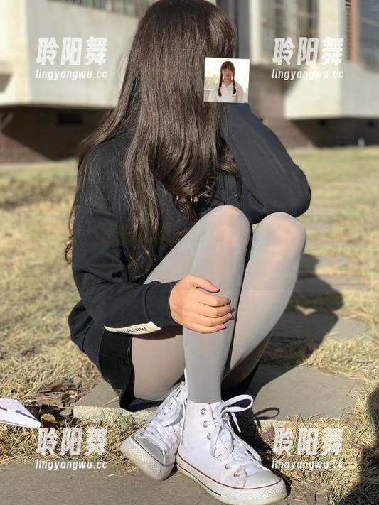 微密圈 - 定制的反叛指南，盯紧“无敌哒小姨妈”的女孩吧。