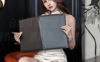 星颜社 – 白丝可是个经典，温心怡的这组高清作品，别犹豫，快来下载吧！