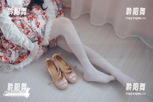 木花琳琳是勇者的邪恶丝袜Play，图册里藏着什么彩蛋呢？