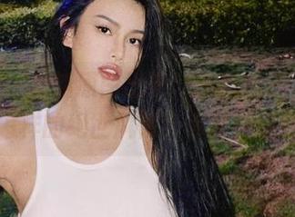 微密圈 – 最新原图出炉，李嘉欣97的美腿是怎样的绝世风情？你会被迷住！