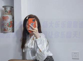 微密圈 – 告别严肃，杨大乐乐很靠谱微信朋友圈无圣光套图让你乐翻天！