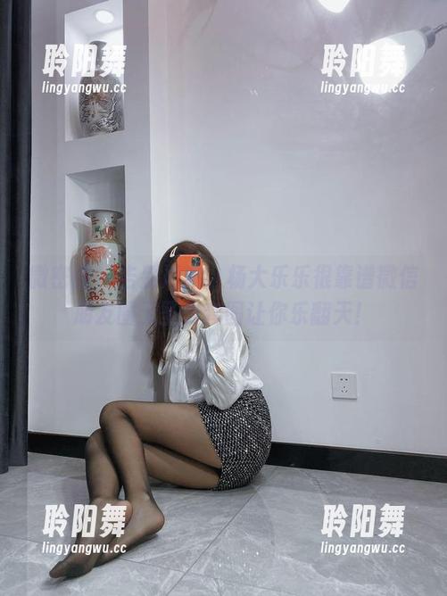 微密圈 - 告别严肃，杨大乐乐很靠谱微信朋友圈无圣光套图让你乐翻天！