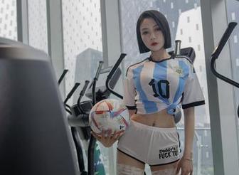 微密圈 – 果儿Victoria和她的黄色战袍，下载之后的愉悦感不可言喻！