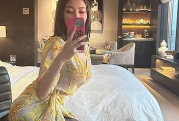 微密圈 – 原图一波分享，果儿Victoria的黑丝吊带真是太会穿，服气了