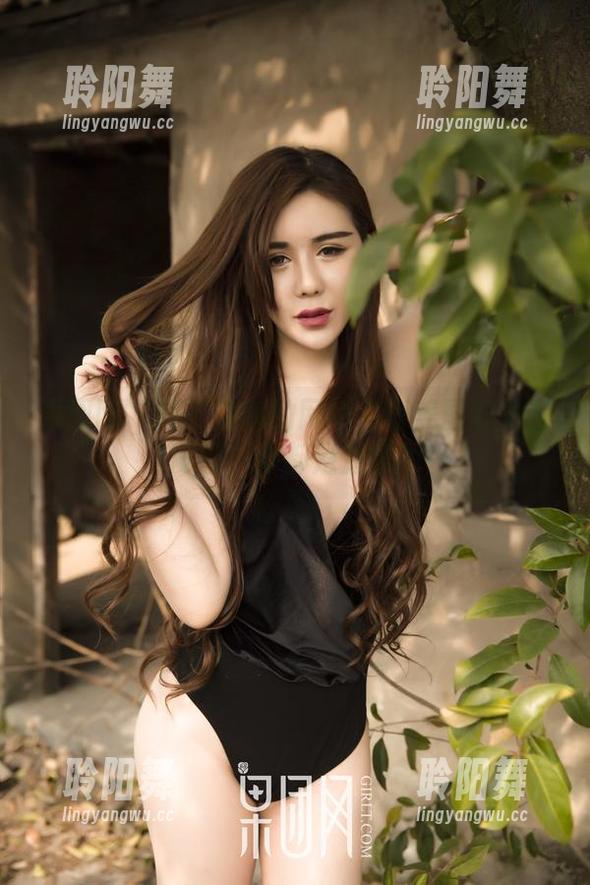 果团网 - 用王婉悠的网袜见证美图的力量，没错，全都是免费的！