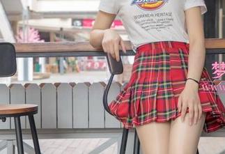 梦丝女神 – 学姐的花月舞：更新中的每一寸都值得瞩目