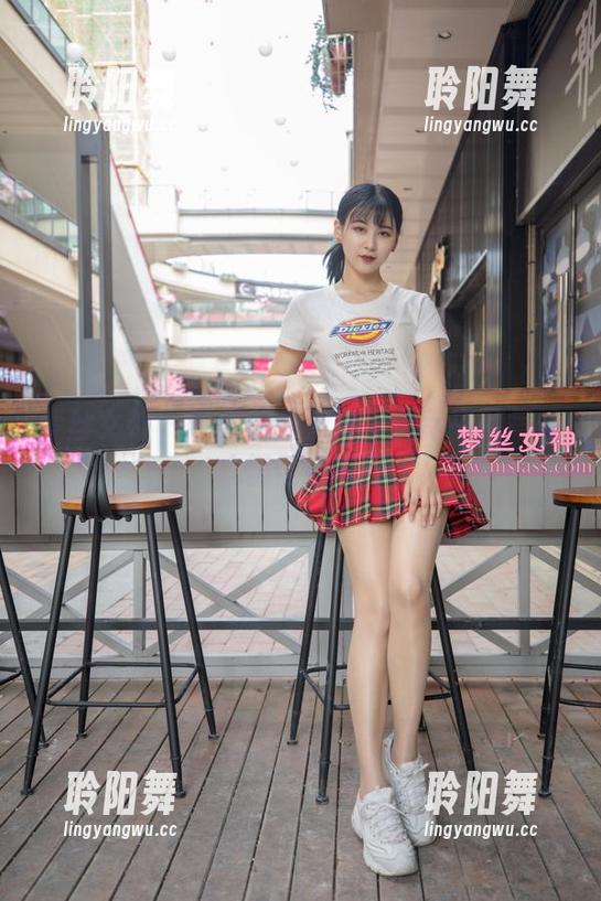 梦丝女神 - 学姐的花月舞：更新中的每一寸都值得瞩目