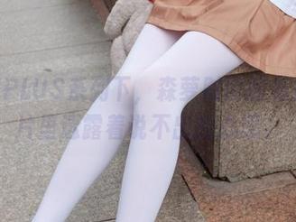 LOVEPLUS系列下，森萝财团的私拍，图片里透露着说不出的心思。
